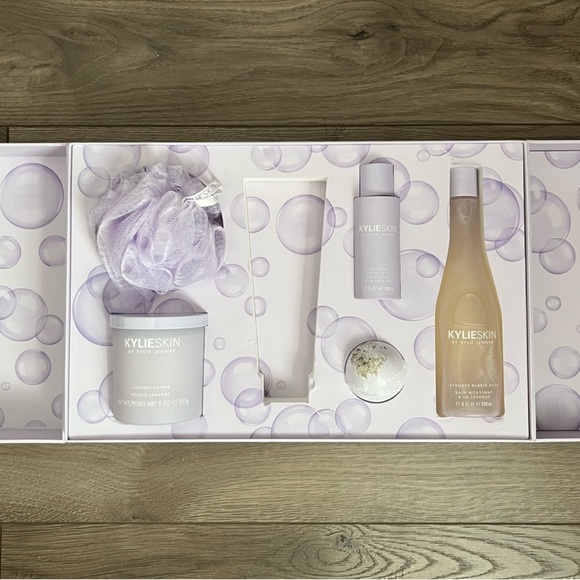 Kylie Skin Lavender Bath Collection PR Box - Picture 1 of 2